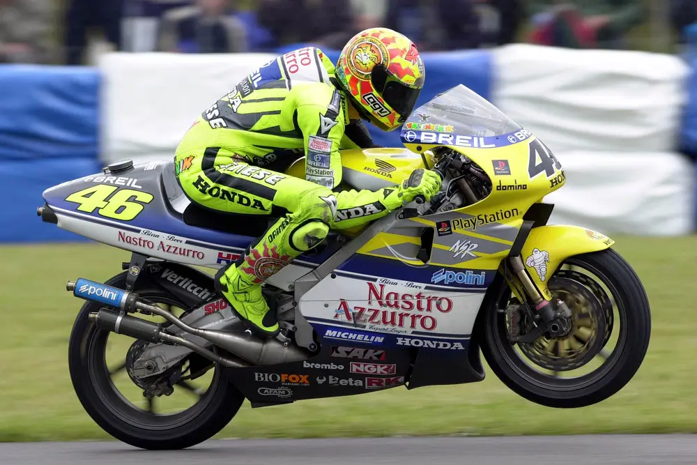 Valentino Rossi_Team Nastro Azzurro_Doninghton_2000_acciaio.jpg