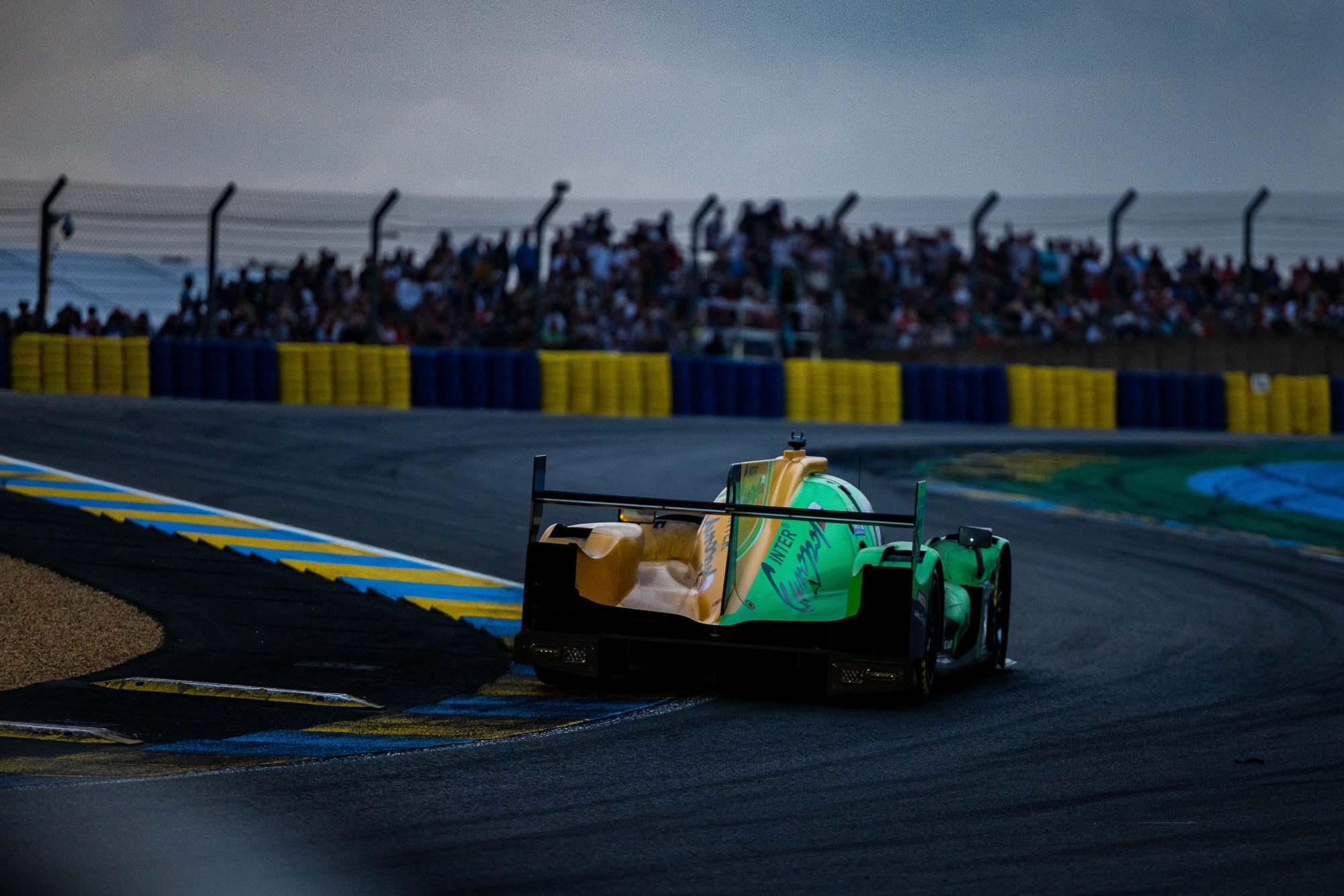 14499_LeMans_RLbw.jpg